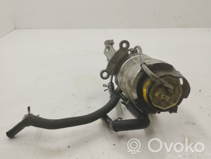 Toyota Corolla Verso AR10 Filtre à carburant WK8028