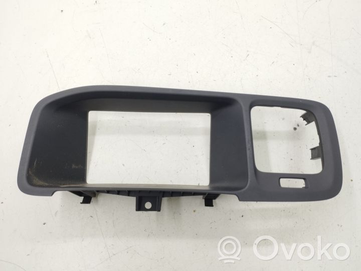 Volvo S60 Radio/GPS head unit trim 30791675