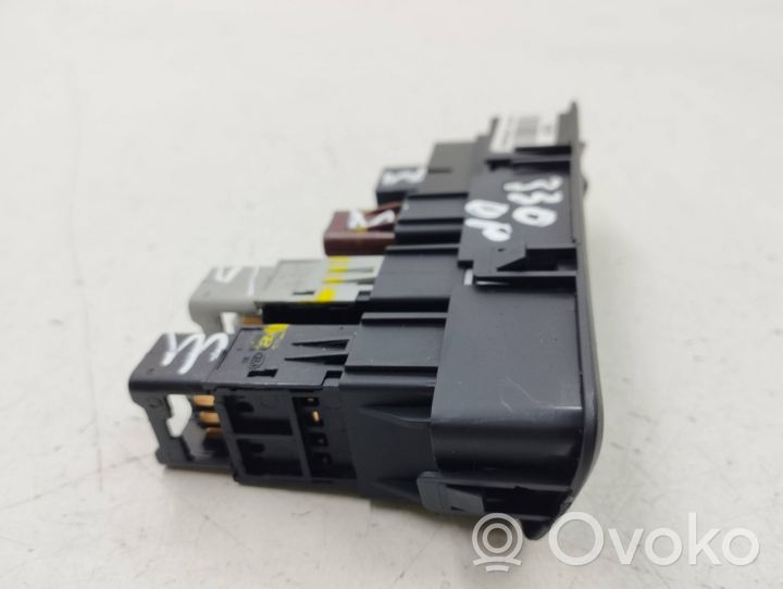 Hyundai ix35 Interruttore di regolazione dell’illuminazione del quadro 937002S8309P