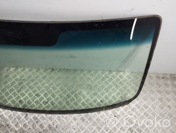 KIA Carens I Front windscreen/windshield window 