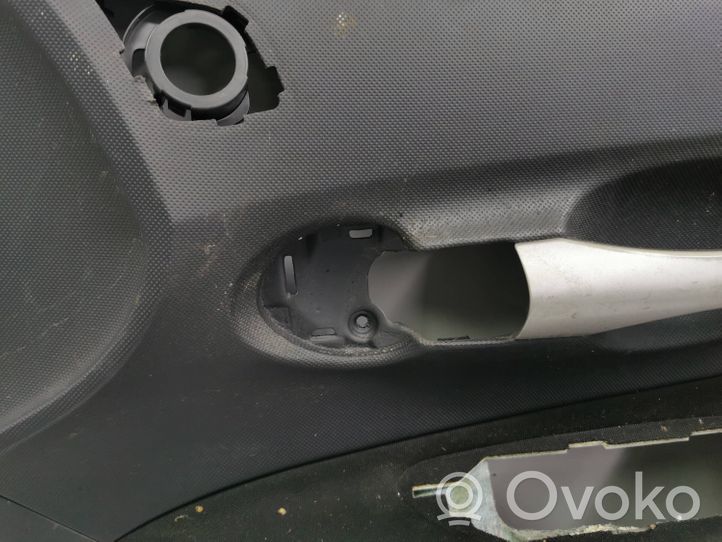 Toyota Auris 150 Boczki / Poszycie drzwi przednich 6762802070