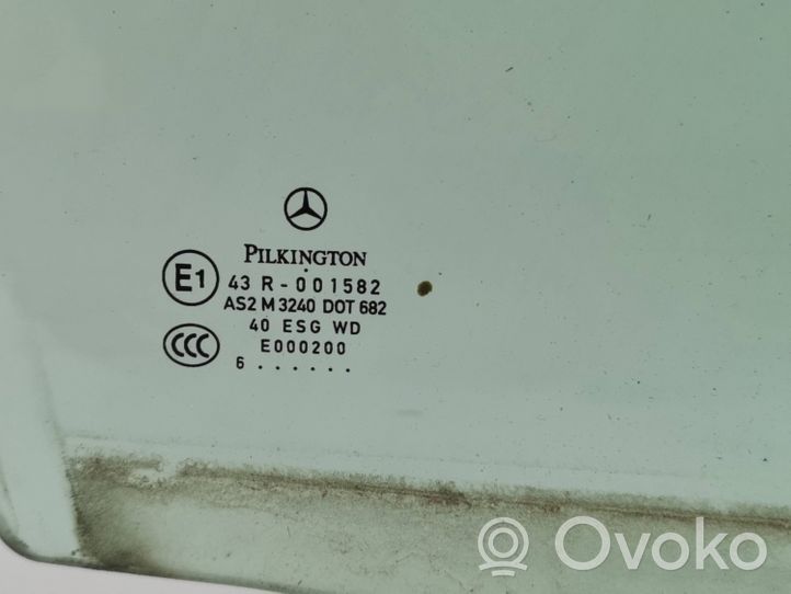 Mercedes-Benz B W245 Szyba drzwi przednich 43R001582