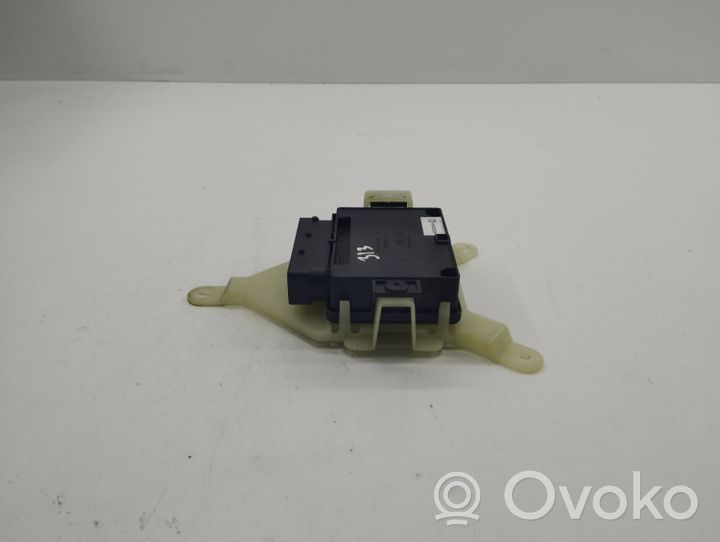 Volvo V60 Modulo di controllo del freno a mano 04703630A