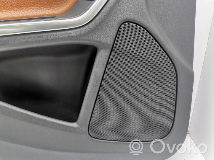 Volvo V60 Rivestimento del pannello della portiera anteriore 8635849