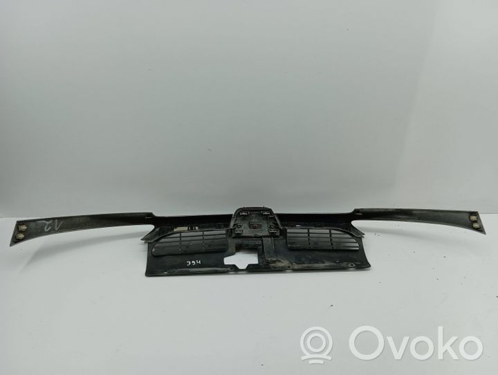 Peugeot 206 Maskownica / Grill / Atrapa górna chłodnicy 9628691277