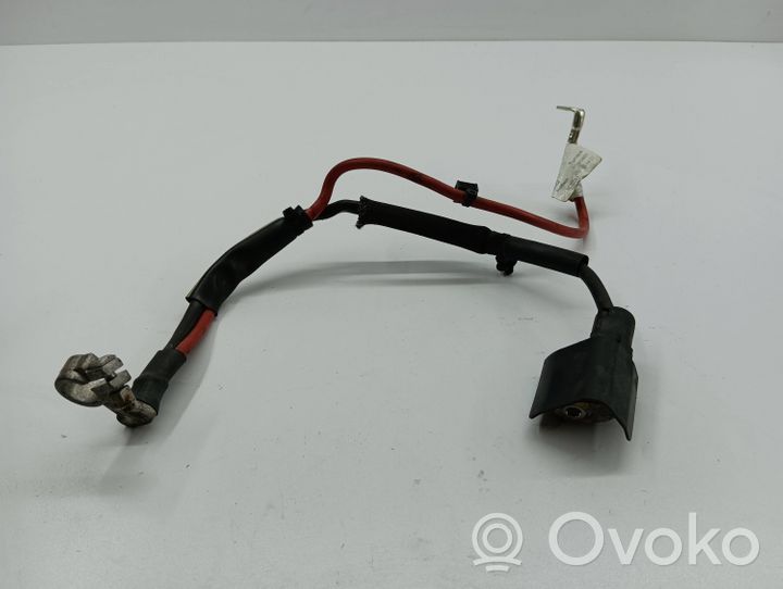 Volkswagen Golf VII Câble de batterie positif 5Q0971228A
