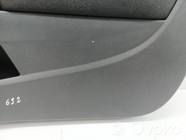 Opel Corsa D Boczki / Poszycie drzwi przednich P0112235