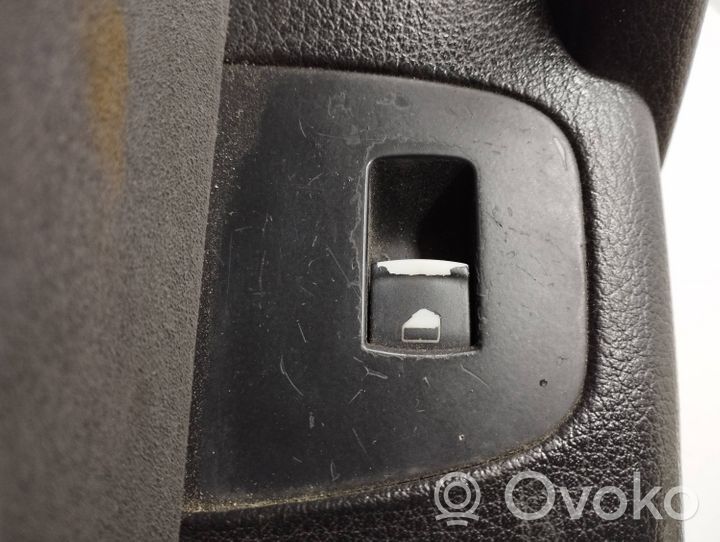 Audi Q7 4L Etuoven verhoilu 4L1867105A