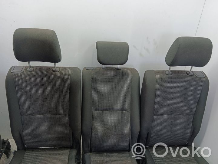 Toyota Corolla Verso E121 Tapicerka / Komplet 