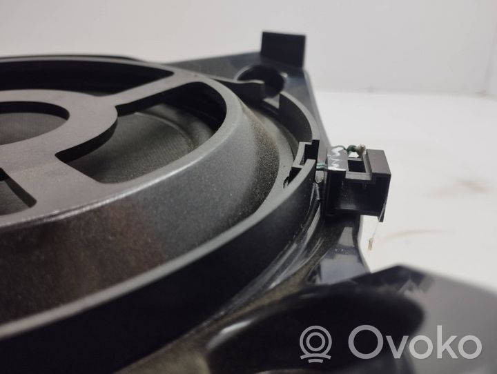 Mercedes-Benz E W213 Subwoofer-bassokaiutin A2058201502