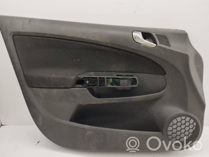 Opel Corsa D Обшивка передней двери AJF56011003