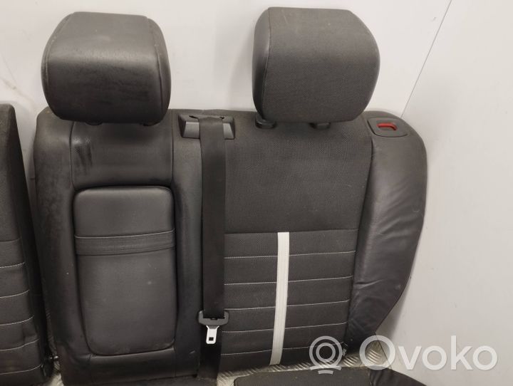 Ford Kuga I Interior set 