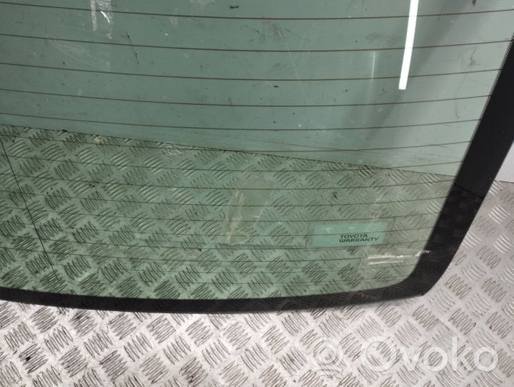 Toyota Avensis T270 Rear windscreen/windshield window 