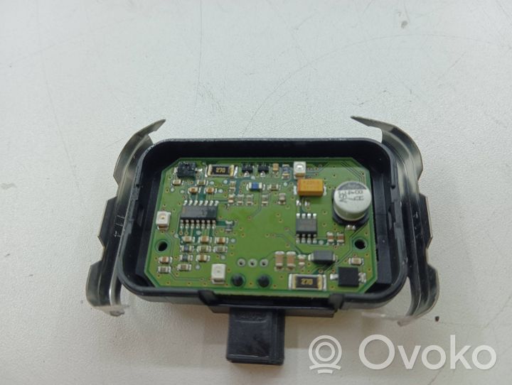 Volvo V50 Lietus sensors 8648049