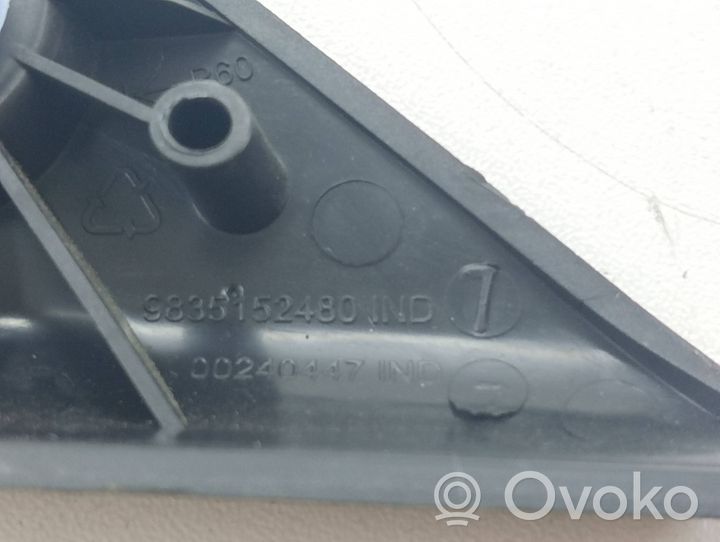 Opel Mokka B Front door glass trim molding 9835152480