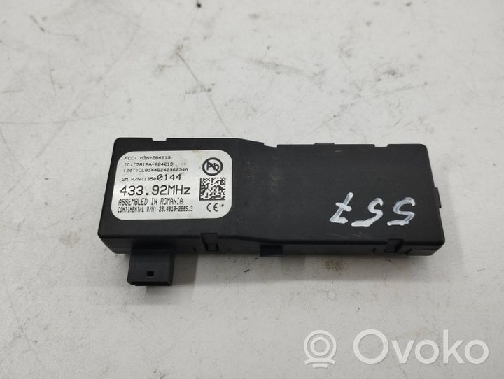 Opel Zafira C Aerial antenna amplifier 13500144