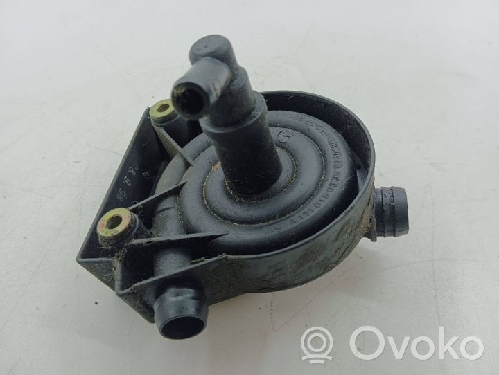 Mercedes-Benz CLK A208 C208 Separatore dello sfiato dell’olio A1110180334