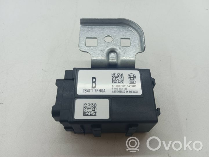 Nissan Qashqai Gateway valdymo modulis 284T17FH0A