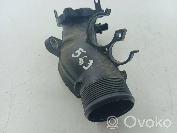 Toyota Avensis T270 Tube d'admission de tuyau de refroidisseur intermédiaire 3465415