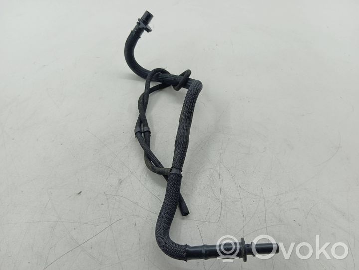 Toyota Avensis T270 Tuyau d'alimentation conduite de carburant 