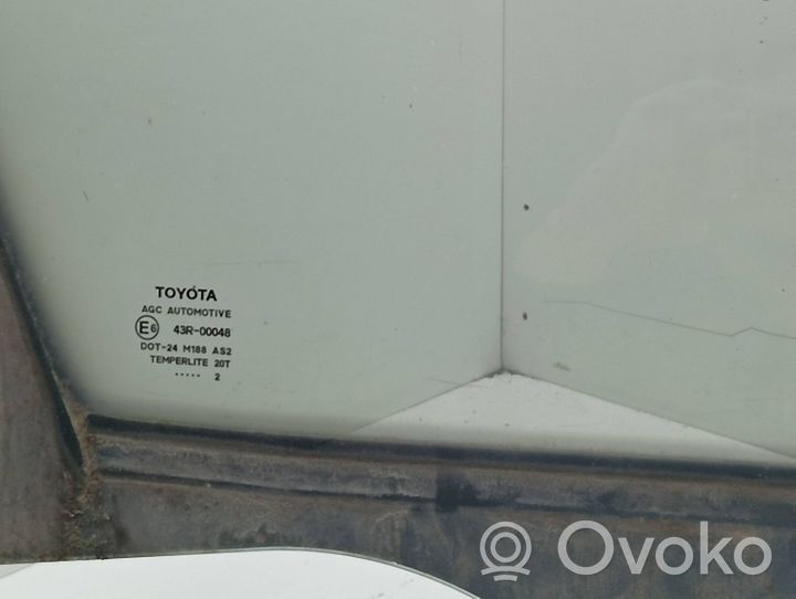 Toyota Yaris Szyba drzwi tylnych 43R00048