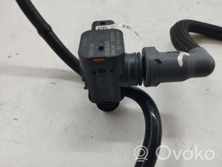 Opel Mokka B Sensore di pressione del carburante 9844064080