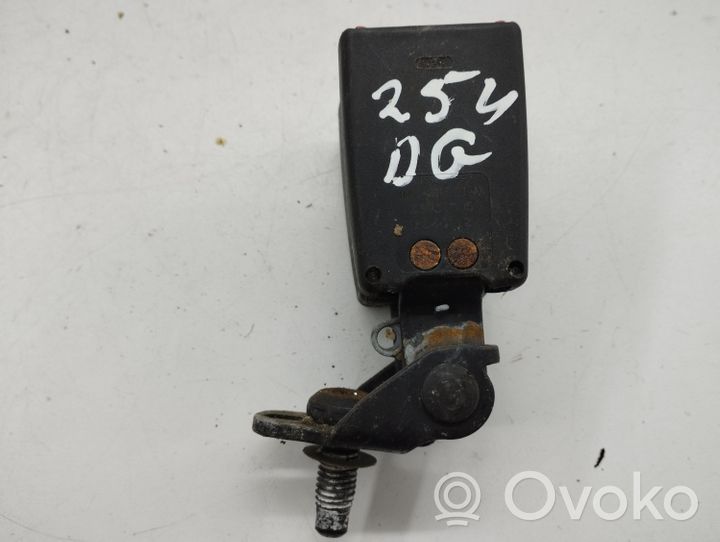 Ford Kuga I Klamra środkowego pasa bezpieczeństwa fotela tylnego 33031805