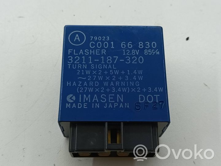 Mazda Xedos 6 Fuel pump relay 3211187320