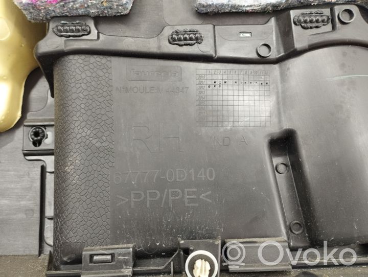 Toyota Yaris Boczki / Poszycie drzwi przednich 677770D140