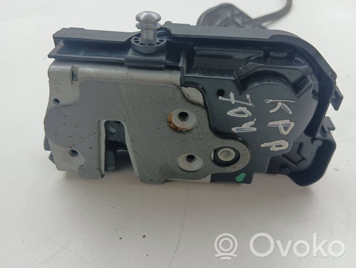 Ford Focus Front door lock 