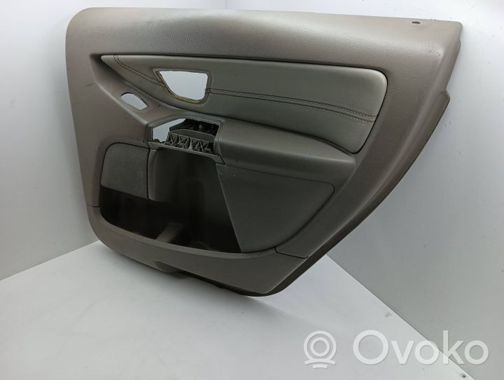 Volvo XC90 Apmušimas galinių durų (obšifke) 154105