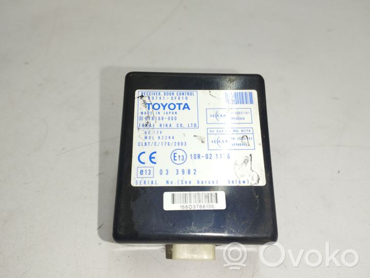 Toyota Corolla Verso AR10 Unité de commande / module de verrouillage centralisé porte 897410F010