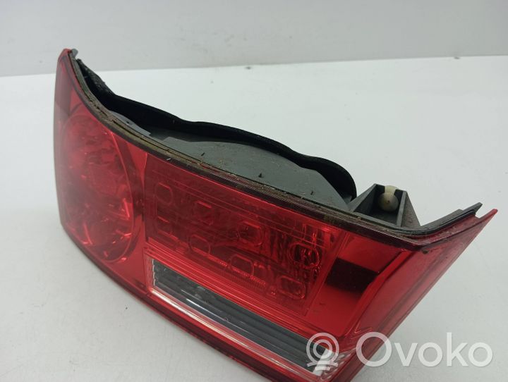 Honda Accord Lampy tylnej klapy bagażnika P8129