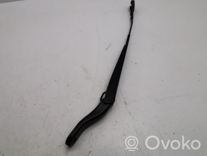 Opel Mokka B Front wiper blade arm 9822931780
