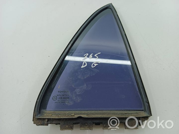 Toyota Corolla E120 E130 Szyba karoseryjna drzwi tylnych 43R00048