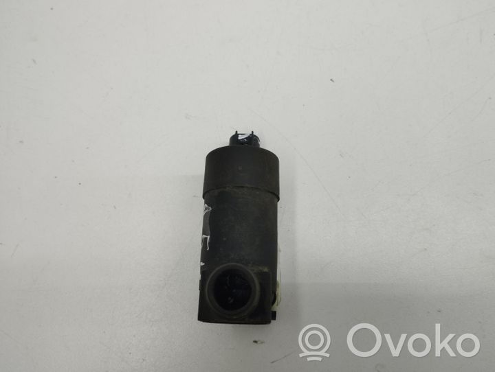 Ford Kuga I Pompe de lave-glace de pare-brise 17K624