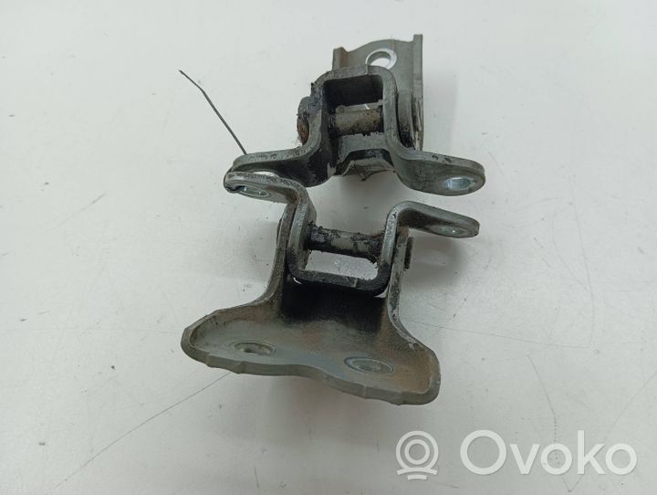 Toyota Avensis T250 Set di cerniere portiera anteriore 