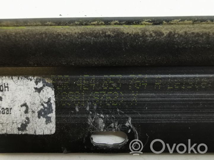 Audi A8 S8 D3 4E Takaoven lasin muotolista 4E4853764A