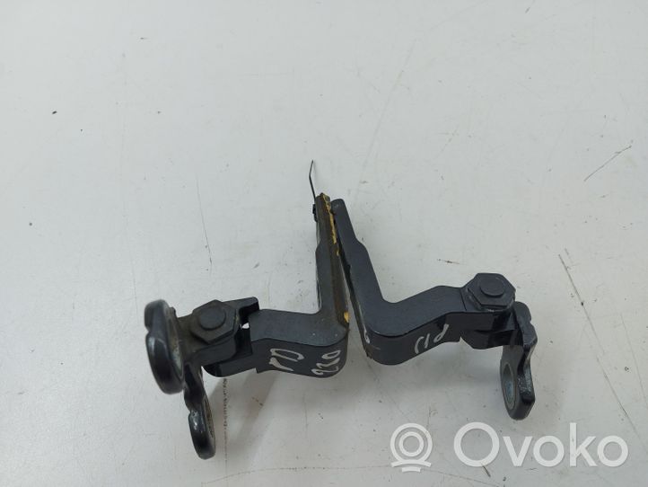 Volvo V40 Set di cerniere portiera anteriore A046572