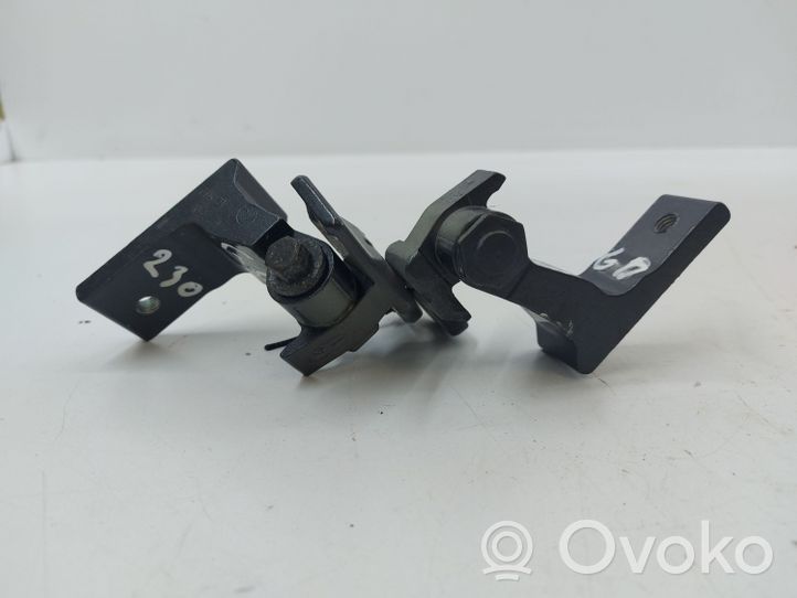 Volvo V40 Kit de charnières de porte arrière A046572