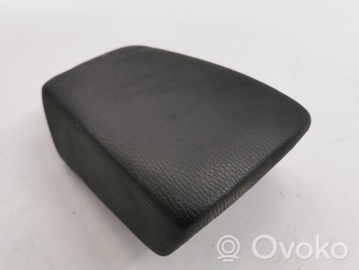 Opel Astra J Armrest 13262700