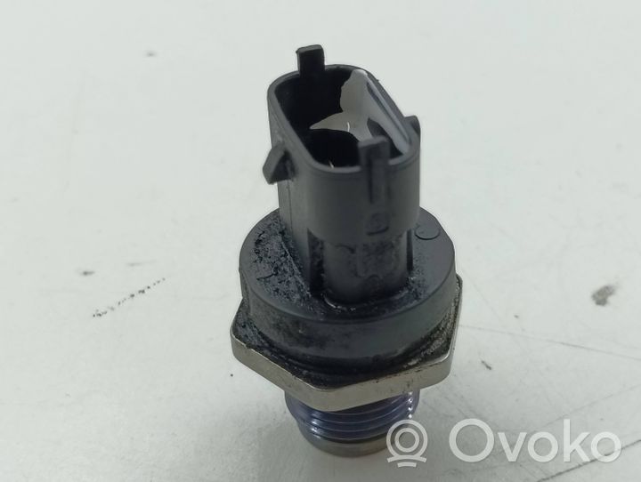 Opel Vectra C Sensore di pressione del carburante 