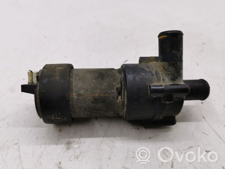 Mercedes-Benz C W203 Pompe à eau de liquide de refroidissement 2038350064