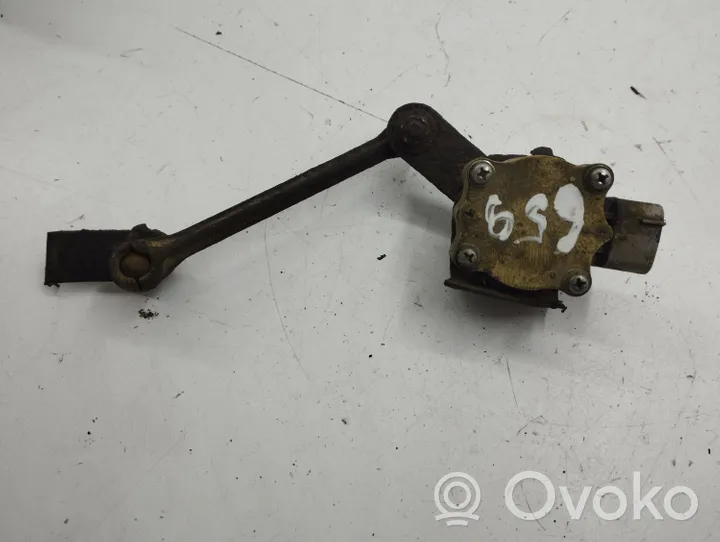 Toyota Avensis T250 Sensore di livello faro/fanale 