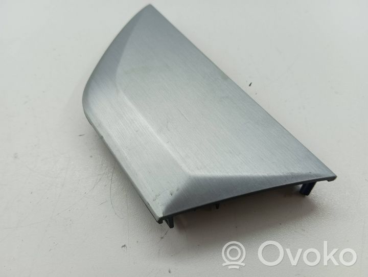 Mercedes-Benz C W204 Barra di rivestimento della portiera anteriore A2047201822