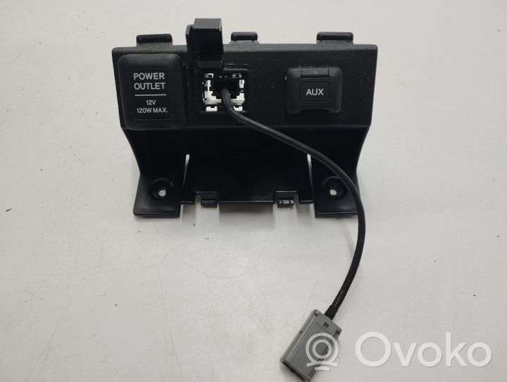 Honda Accord Câble adaptateur AUX M34736