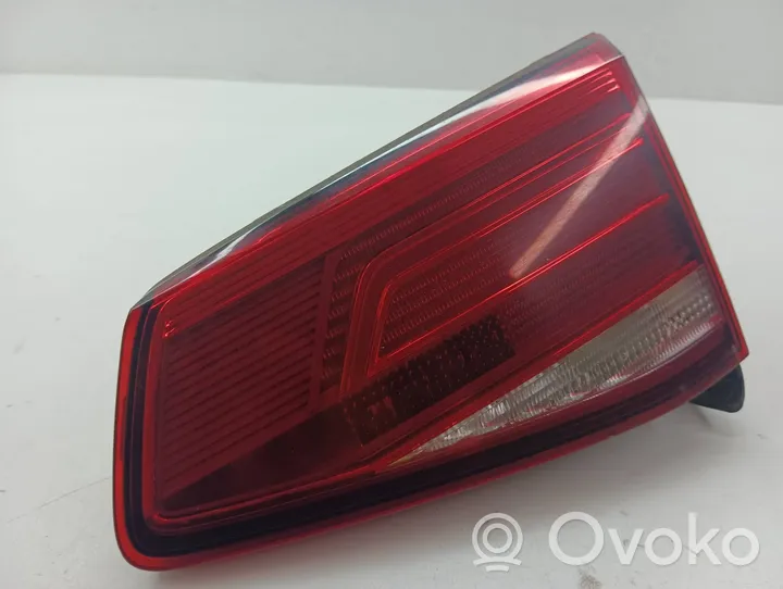 Volkswagen PASSAT B8 Luci posteriori del portellone del bagagliaio 3G9945094E