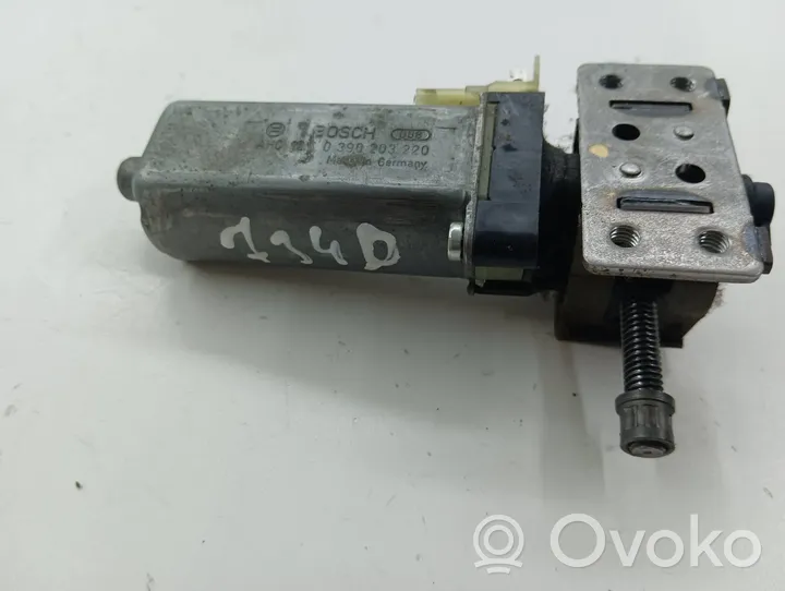 Audi Q7 4L Motorino di regolazione del sedile 0390203220