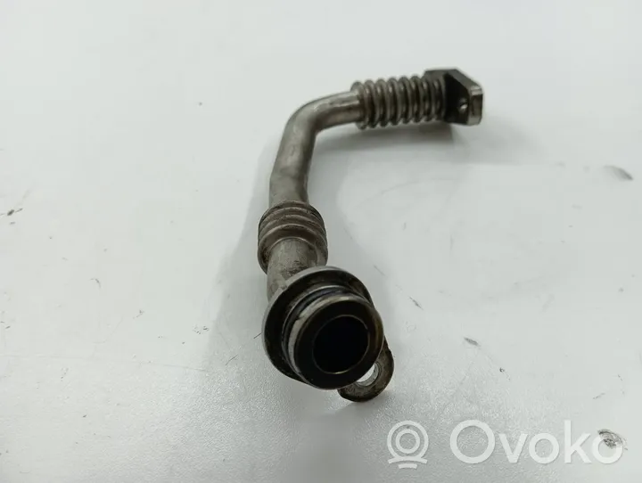 Volkswagen PASSAT B8 Turbo turbocharger oiling pipe/hose 