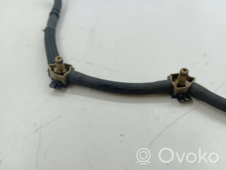 Volkswagen PASSAT B8 Fuel return line/hose 